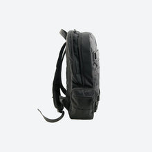 Lade das Bild in den Galerie-Viewer, DGK Survival Rucksack
