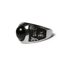 Lade das Bild in den Galerie-Viewer, Huf Onyx Signet Ring silver 9
