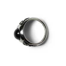 Lade das Bild in den Galerie-Viewer, Huf Onyx Signet Ring silver 9
