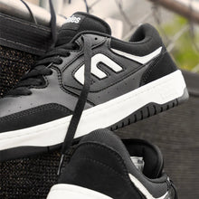Lade das Bild in den Galerie-Viewer, Etnies Loot blk Gr. 41.5 / 8.5
