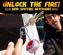 Lade das Bild in den Galerie-Viewer, Spitfire Keychain Bighead natural
