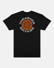Lade das Bild in den Galerie-Viewer, Thrasher x Spitfire Classic Swirl Shirt Gr. XL
