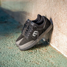 Lade das Bild in den Galerie-Viewer, Etnies Marana blk Raw Gr. 9.5 / 42.5
