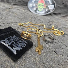 Lade das Bild in den Galerie-Viewer, Deathwish Gang Logo Necklace
