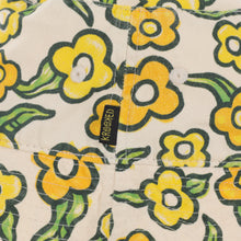 Lade das Bild in den Galerie-Viewer, Krooked Flowers Bucket Hat
